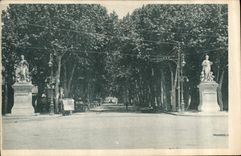 CPA Aix en Provence Entree du Cours Mirabeau 