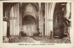CPA Embrun Interieur de la Cathedrale Nef centrale 