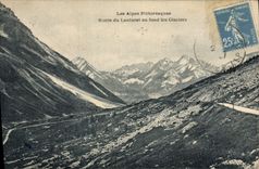 CPA Route du Lautaret au fond les Glaciers 