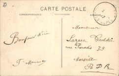 CPA Route du Lautaret au fond les Glaciers 