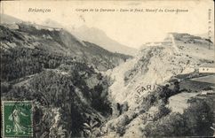 CPA Briancon Gorges de la Durance Dans le fond Massif du Coste Rousse 
