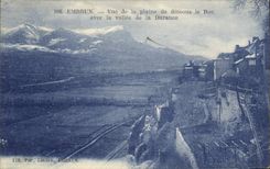 CPA Embrun Vue de la plaine de dessous le Roc avec la vallee de la Durance 