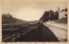 CPA Embrun Htes Alpes Jardin de l'Archeveche Vallee de la Durance Dans le fond le Grand Morgon 