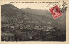 CPA Embrun Vue Generale dans le fond Pic de Meable et montagne des Orres 