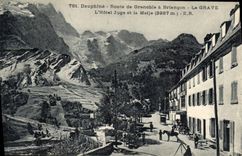 CPA Dauphine Route de Grenoble a Briancon La Grave L'Hotel Juge et la Meije 