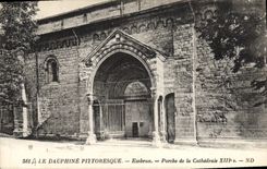 CPA Embrun Porche de la Cathedrale 