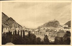 CPA Briancon Htes Alpes La vieille Ville la Cathedrale le Chateau 