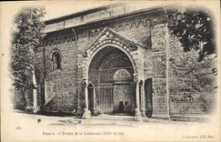 CPA Embrun Porche de la Cathedrale 