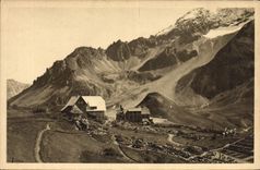 CPA Les Alpes Col du Lautaret Le Jardin Alpin et le Chalet PLM vers le Massif du Combeynot 