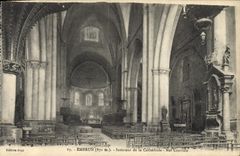 CPA Embrun Interieur de la Cathedrale Nef Centrale 