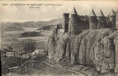 CPA Le Chateau du Saillans Pres St Flour Cantal XVI siecle 