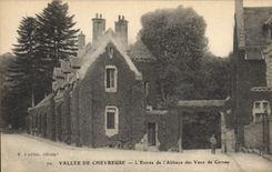 CPA Vallee de Chevreuse l'Entree de l'Abbaye des Vaux de Cernay 