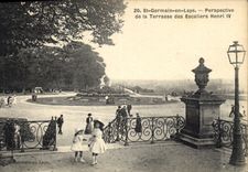 CPA St Germain en Laye Perspective de la Terrasse des Escalier Henri IV 