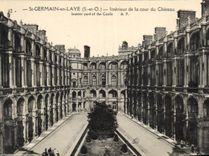 CPA Saint Germain en Laye S et O interieur de la Cour du Chateau 