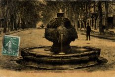 CPA Aix en Provence La Fontaine d'eau chaude Cours Mirabeau 