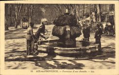 CPA Aix en Provence Fontaine d'eau chaude 