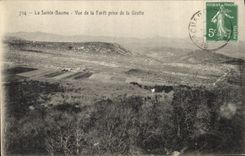 CPA La Sainte Baume Vue de la Foret prise de la Grotte 