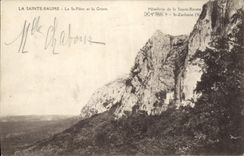 CPA La Sainte Baume Le St Pilon et la Grotte 