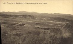 CPA Foret de la Ste Baume Vue Generale prise de la Grotte 