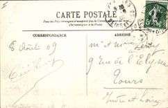 CPA Versailles Vue generale prise a vol d'oiseau sur le Chateau le Parc et la Ville 