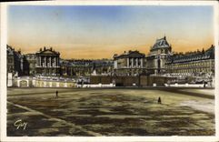 CPA Versailles Le Chateau Facade principale 