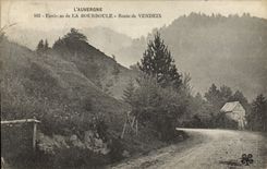 CPA L'Auvergne Environs de la Bourboule Route de Vendeix 