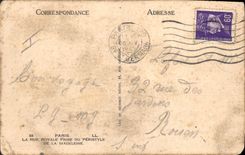 CPA Paris La Rue Prise du Peristyle de la Madeleine 