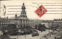 CPA Paris Le Square et l'Eglise de la Trinite 