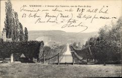 CPA Vernon L'Avenue des Capucins vue du Parc de Bizy 