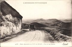 CPA L'Auvergne Pittoresque Route Automobile du Puy de Dome Vue sur les Crateres 