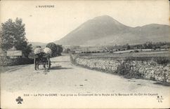 CPA L'Auvergne Le Puy de Dome Vue prise au Croisement de la Route de la Baraque et du Col de Ceyssat