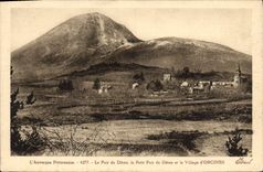 CPA Le Puy de Dome Le Petit Puy de Dome et le Village d'Orcines 