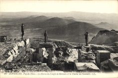 CPA Auvergne Puy de Dome Les Ruines du Temple de Mercure et la Chaine des Sommets 
