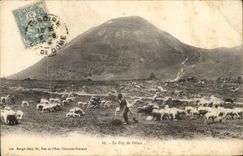 CPA Le Puy de Dome Berger et moutons