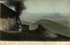 CPA Auvergne Le Chemin de fer du Puy de Dome au Grand Rocher et les Domes Sud Train