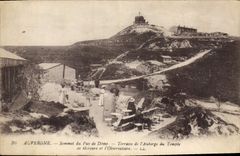 CPA Auvergne Sommet du Puy de Dome Terrasse de l'Auberge du Temple de Mercure et l'Observatoire 