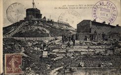 CPA Sommet du Puy de Dome Les Ruines du Temple de Mercure et l'Observatoire 