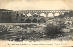 CPA Environs de Remoulins Le Pont du Gard Vue prise du levant 