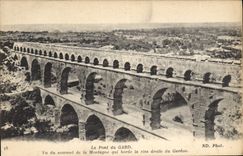CPA Le Pont du Gard Vu du sommet de la Montagne qui bords la rive droite du Gardon 