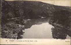 CPA Nimes Le Gardon au Pont du Gard 