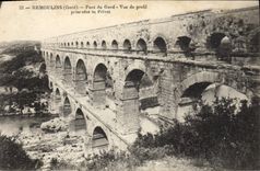 CPA Remoulins Gard Pont du Gard Vue de profil prise cote St Privat 