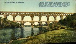 CPA Le Pont du Gard et le Gardon 