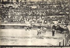 CPA Nimes Courses de Taureaux Un Picador Corrida