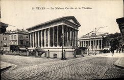 CPA Nimes La Maison Carree et le Theatre 