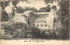 CPA Nimes Le Temple de Diane 