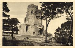 CPA Nimes La tour Magne 
