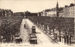 CPA Nimes L'Avenue Faucheres Tramway