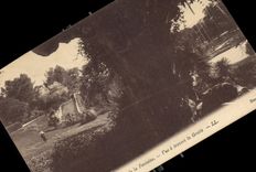 CPA Nimes Jardin de la Fontaine Vue a travers la Grotte 