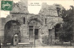 CPA Nimes Le Temple de Diane 