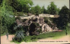 CPA Nimes Jardin de la Fontaine La Grotte 